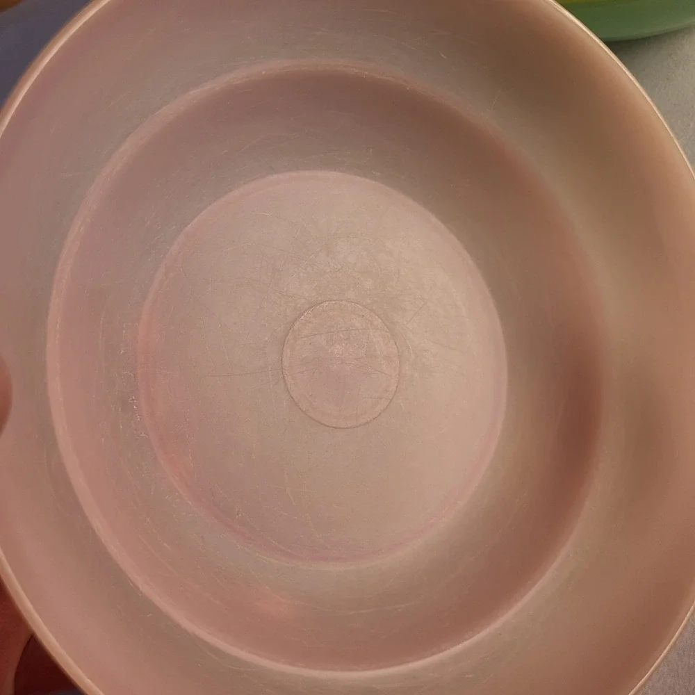 Vtg Tupperware Pastel Bowls Set of 6 – 6